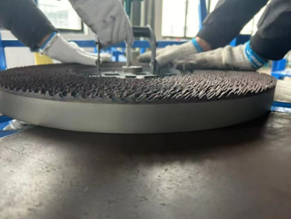 Ленточное полотно