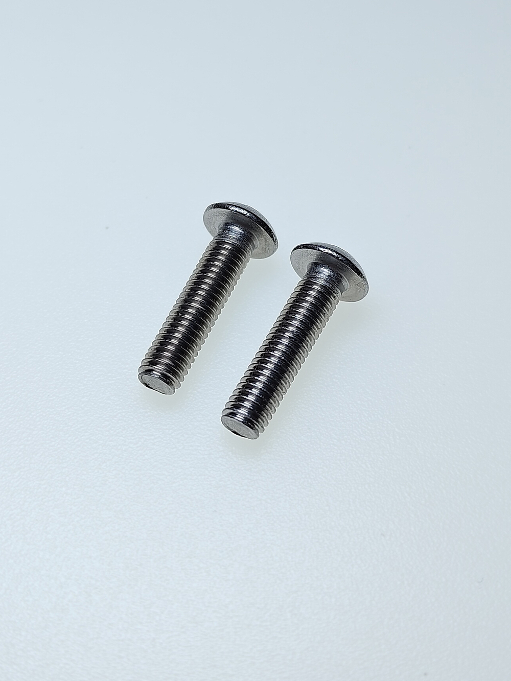 5х20 Винт с полукруг.гол. и внутр.шестигр. нерж. А2-70 ISO 7380 (30 шт.)