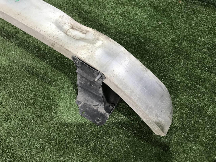 Усилитель передний Mercedes A W169 (2004-2012)