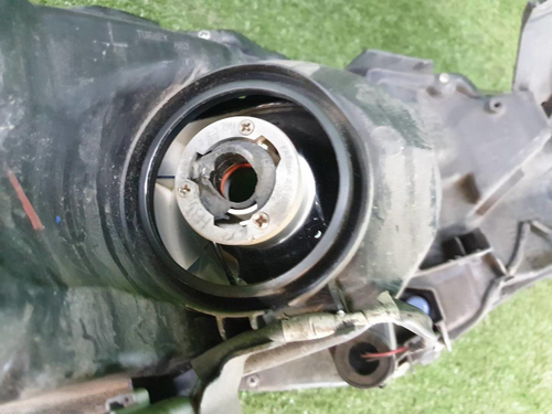 Битая Фара левая Toyota Corolla E160 15-19 галоген