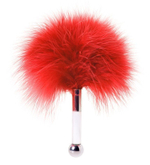 Кисточка для щекотания с красными пёрышками - 13 см. (Цвет: красный)