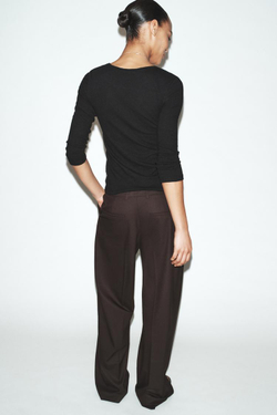 ZARA ФУТБОЛКА ИЗ ЛЬНА С ЭФФЕКТОМ ПОТЕРТОСТИ, ЧЕРНЫЙ