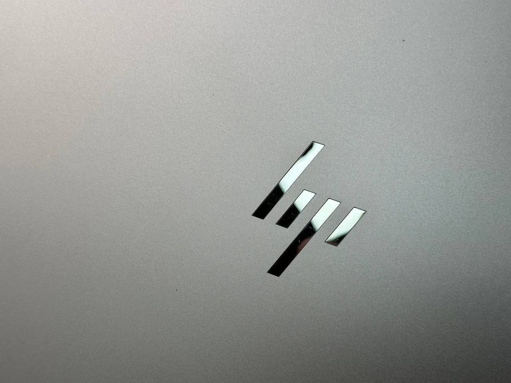 14" Ноутбук HP EliteBook 745 G5  Touch (1920x1080, AMD Ryzen 5 2500U, RAM 8ГБ, SSD 256ГБ, AMD Radeon Vega 8, Win 10 Pro)