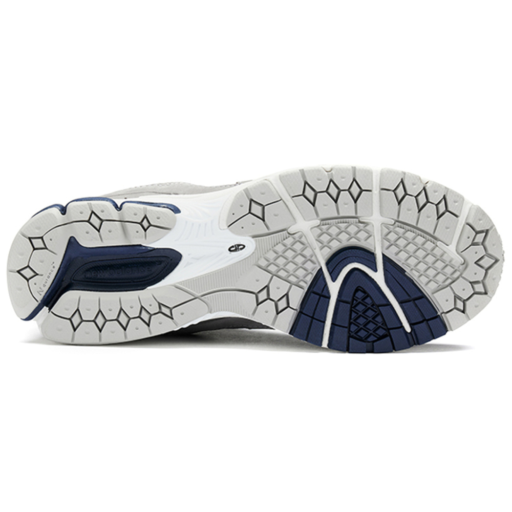 Кроссовки Thisisneverthat x New Balance NB 2002R, M2002RTH