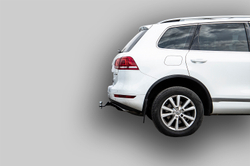 Фаркоп Лидер-Плюс для VOLKSWAGEN TOUAREG 2002-2018, AUDI Q7 2005-2015 ( ШАР ВСТАВКА 50x50 ) с электрикой (Smart) и сертифкатом в комплекте арт.(V124-E)