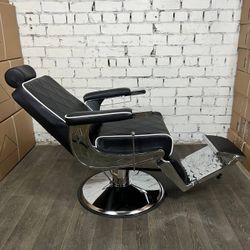 photo_5451767478653931037_y