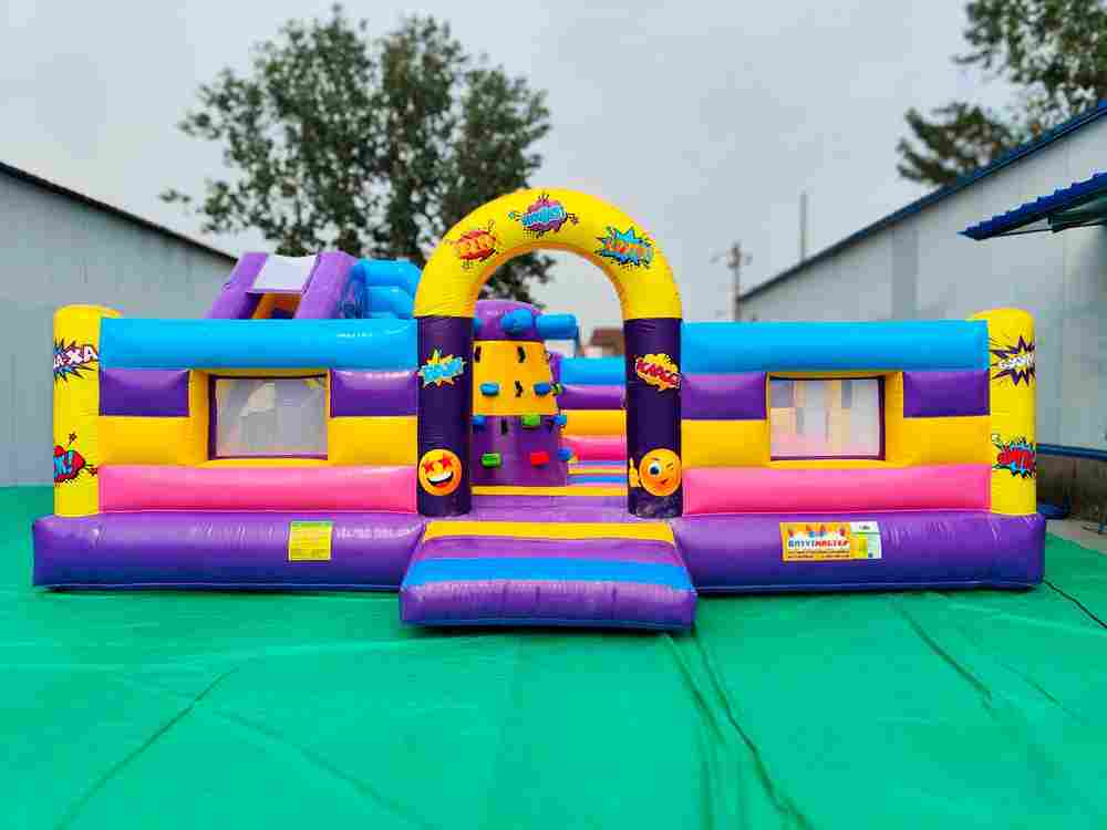 Коммерческий надувной батут "Комиксы" 7,5*5,5*3,15 м