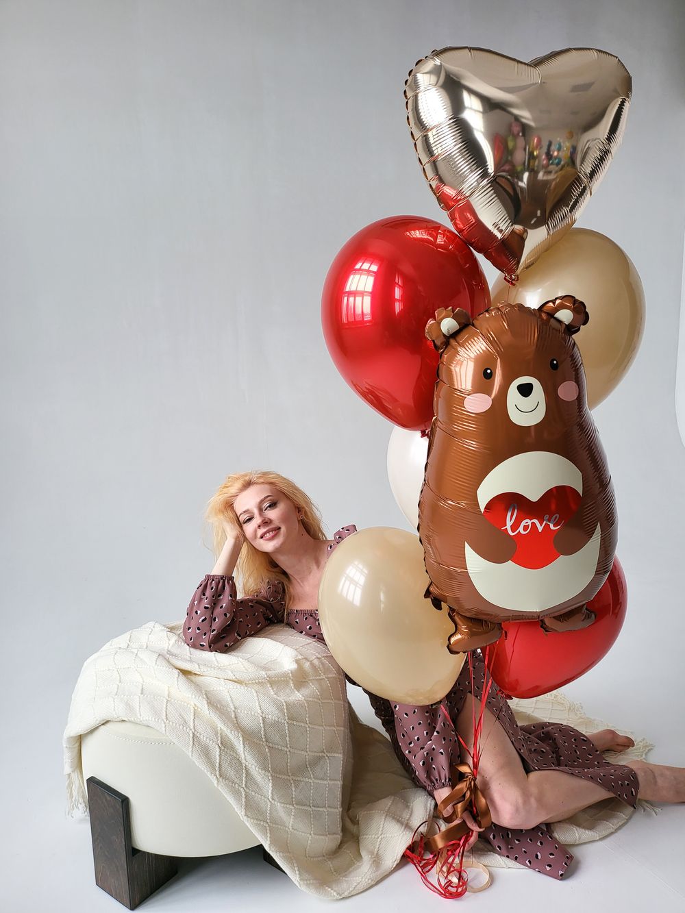 Медведь Шар фигура "Медвежонок с сердцем" (Веселая затеяi) 31''/79/48 см (БГ-25)  Изображение4