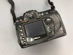Nikon D200 kit AF-S DX 18-55mm 3.5-5.6G VR II 98.000 кадров