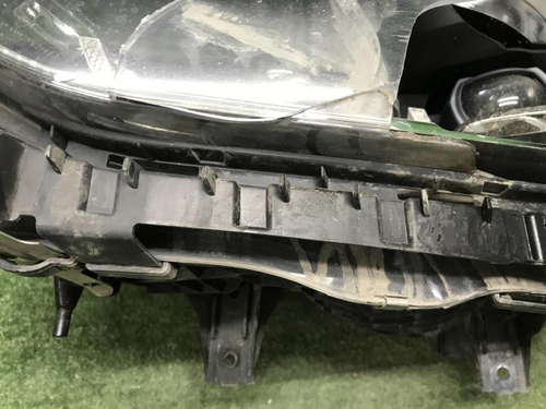 Битая Фара левая BMW X3 G01 (17-21) Adaptive LED