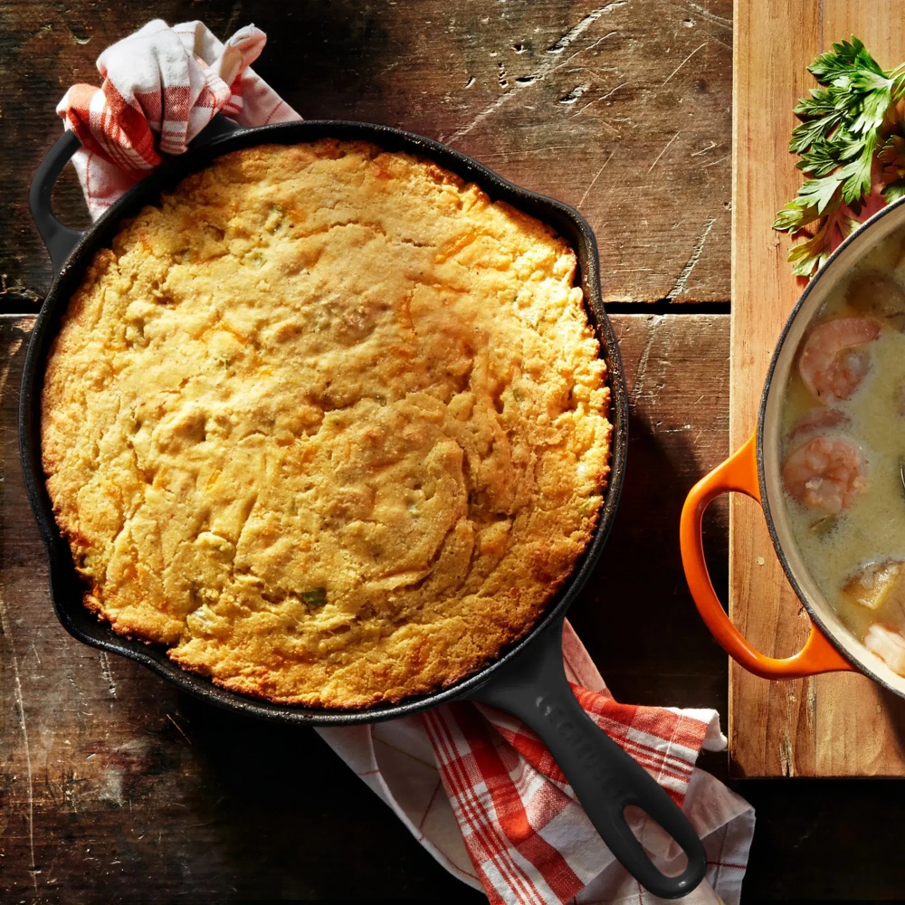 Le Creuset Сковорода чугунная 23см черная.