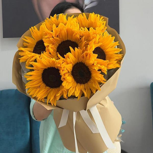 Букет из подсолнухов "Golden Seven"