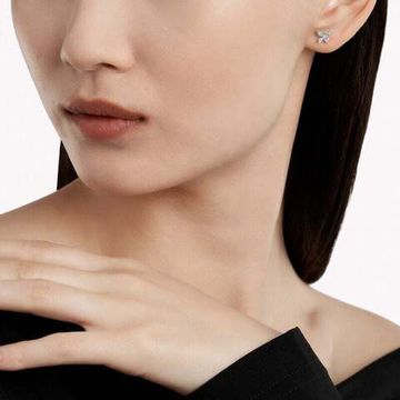 Пусеты Graff Classic Butterfly Diamond Petite Stud Earrings