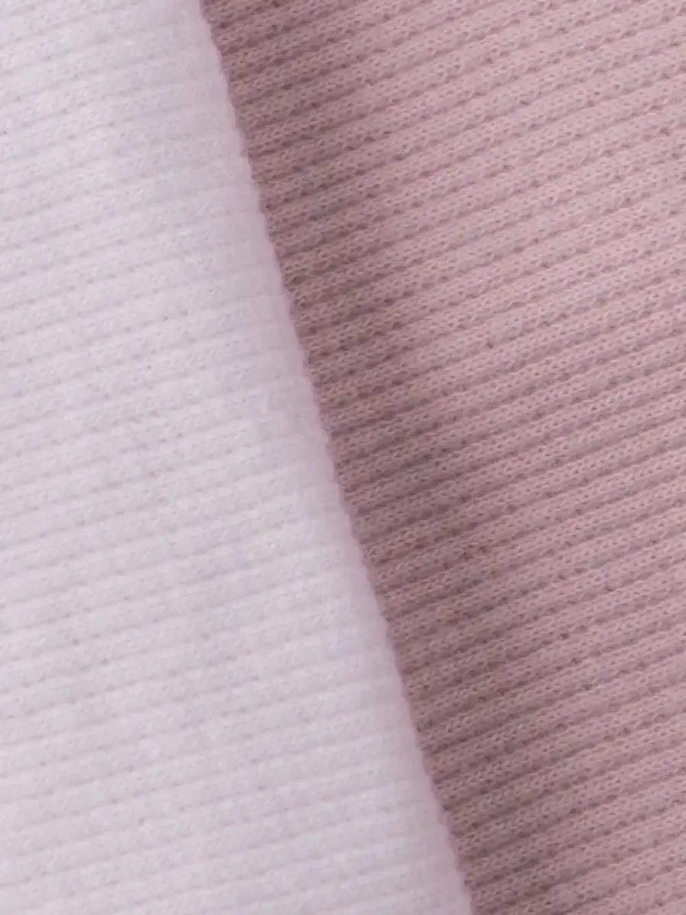 Шапка для девочек осенняя, с ушками розовая