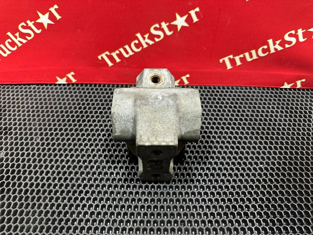 Подушка двигателя передняя 2019г