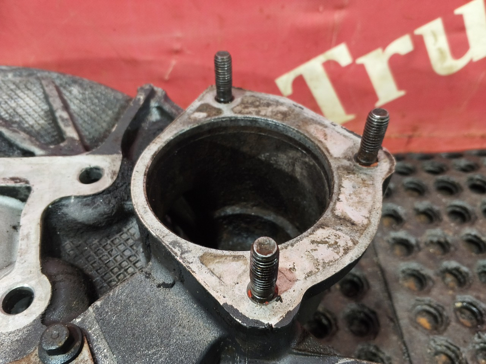 Кожух маховика