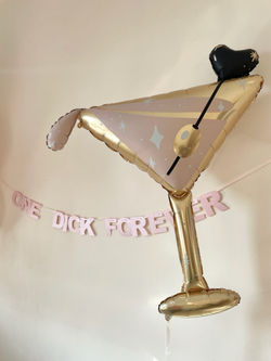 Гирлянда-надпись «one dick forever”