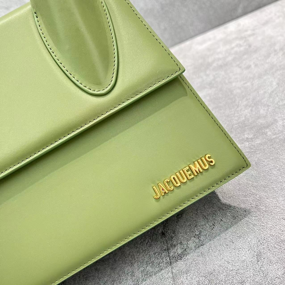 Jacquemus Le Grand Chiquito 22 cm