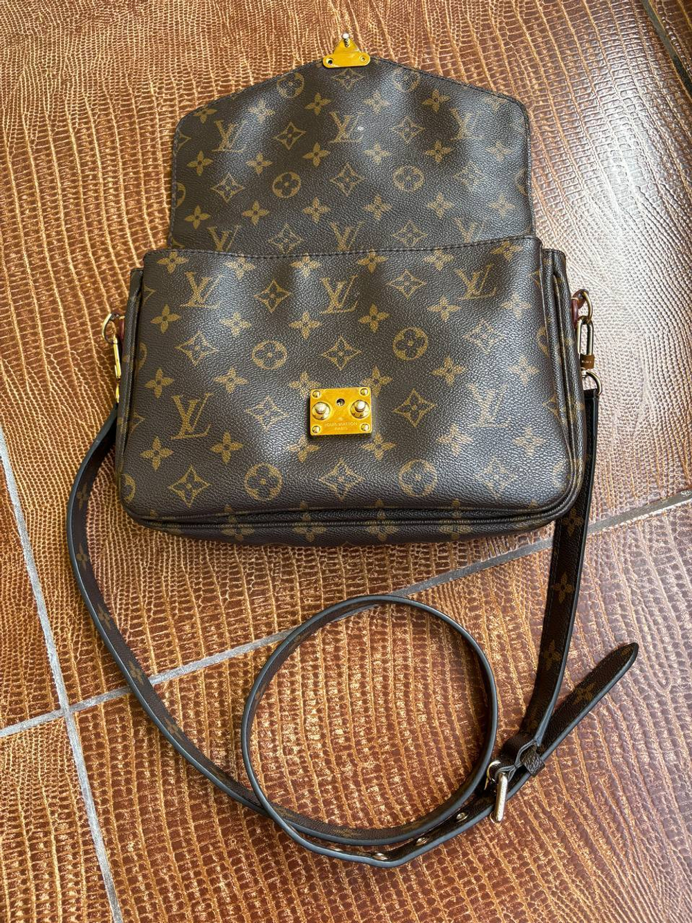 Сумка Louis Vuitton Pochette Metis