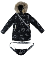 Куртка зимняя для девочки с сумочкой.