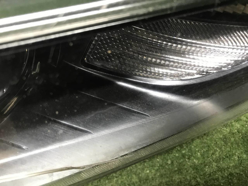 Битая Фара правая Maserati Levante (2016-2020) LED