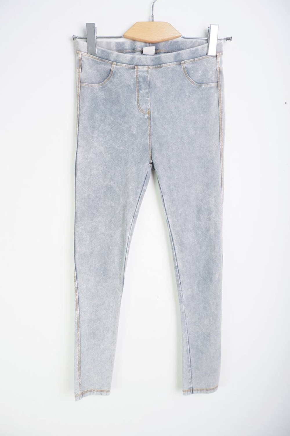 Джеггинсы Zara для модного образа, визуально на 13/14 лет