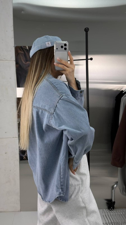 Рубашка джинсовая женская артикул 10687 цвет "голубой"