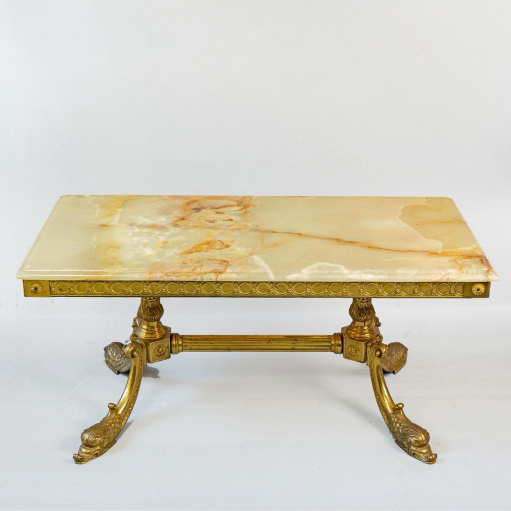 Винтажный журнальный столик