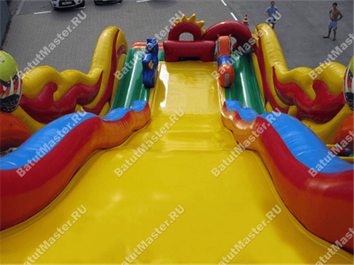 Коммерческий надувной батут "Змей Горыныч 2" 15*7*11 м