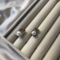 Серьги "Геометрия света" с натуральным жемчугом