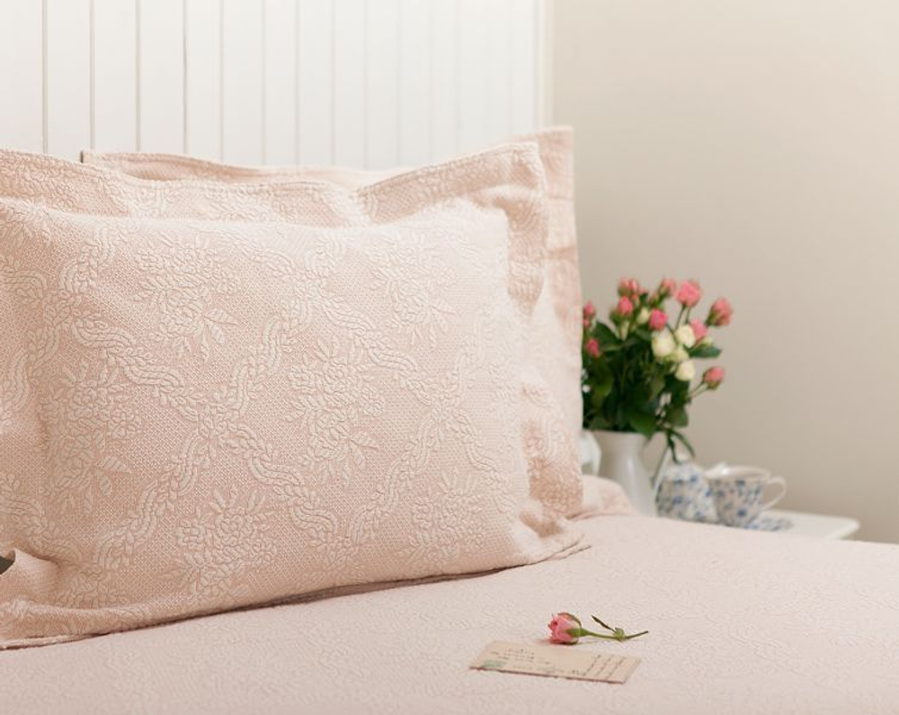 Покрывало 220x240 Ilia Luxberry розовое Португалия вид