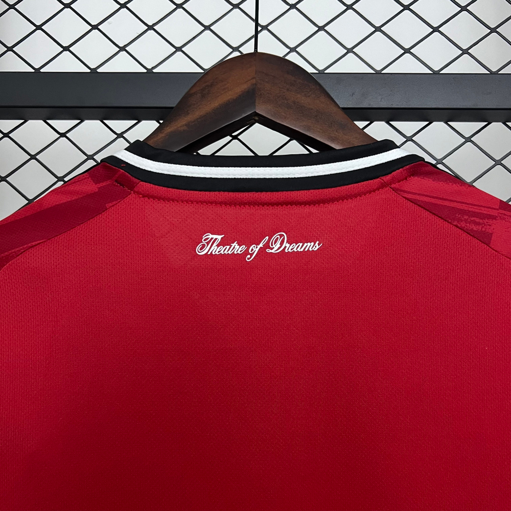 Заказать в Москве домашнюю форму «Манчестер Юнайтед» 25/26