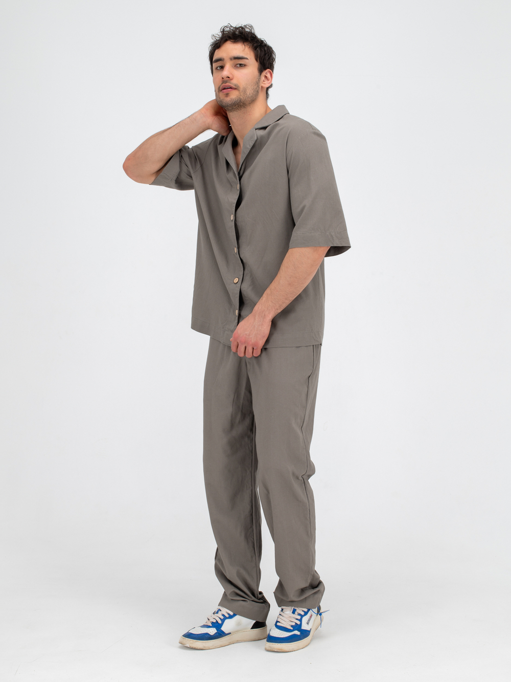 Костюм льняной с брюками. Хаки