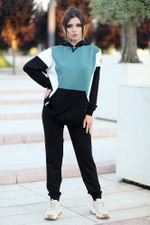 Разноцветный спортивный костюм Nadya