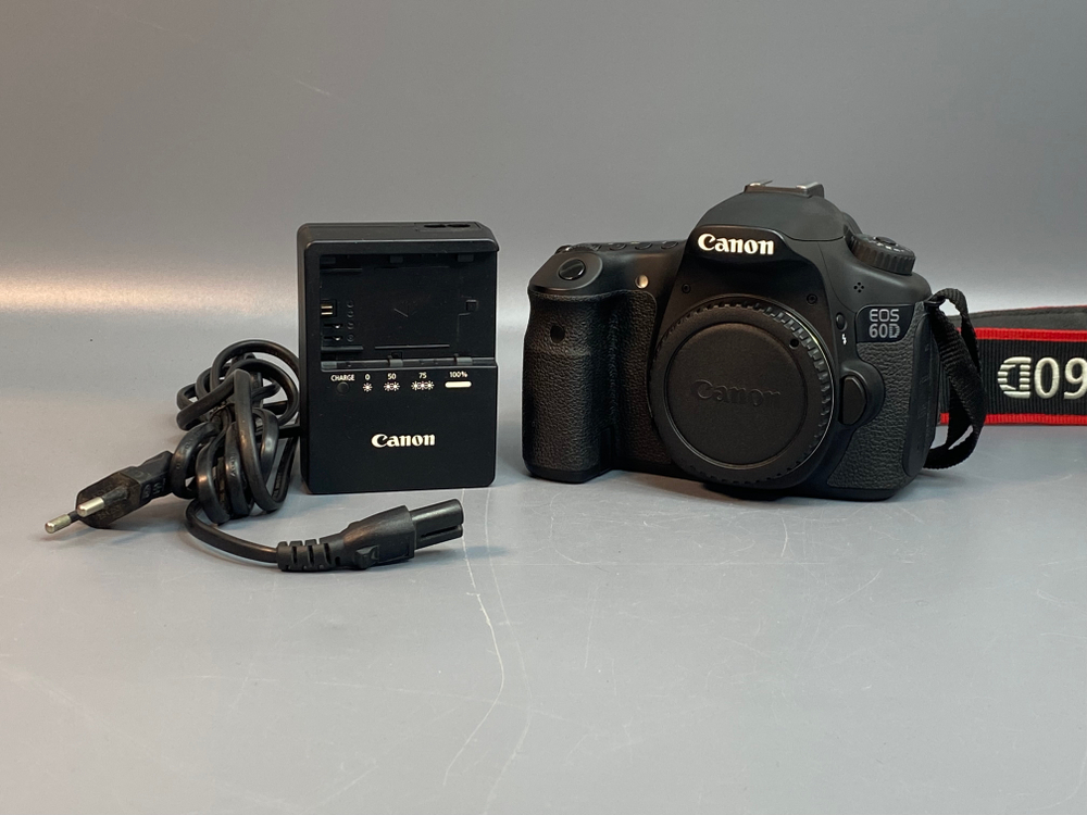 Canon 60D Body 10.800 кадров