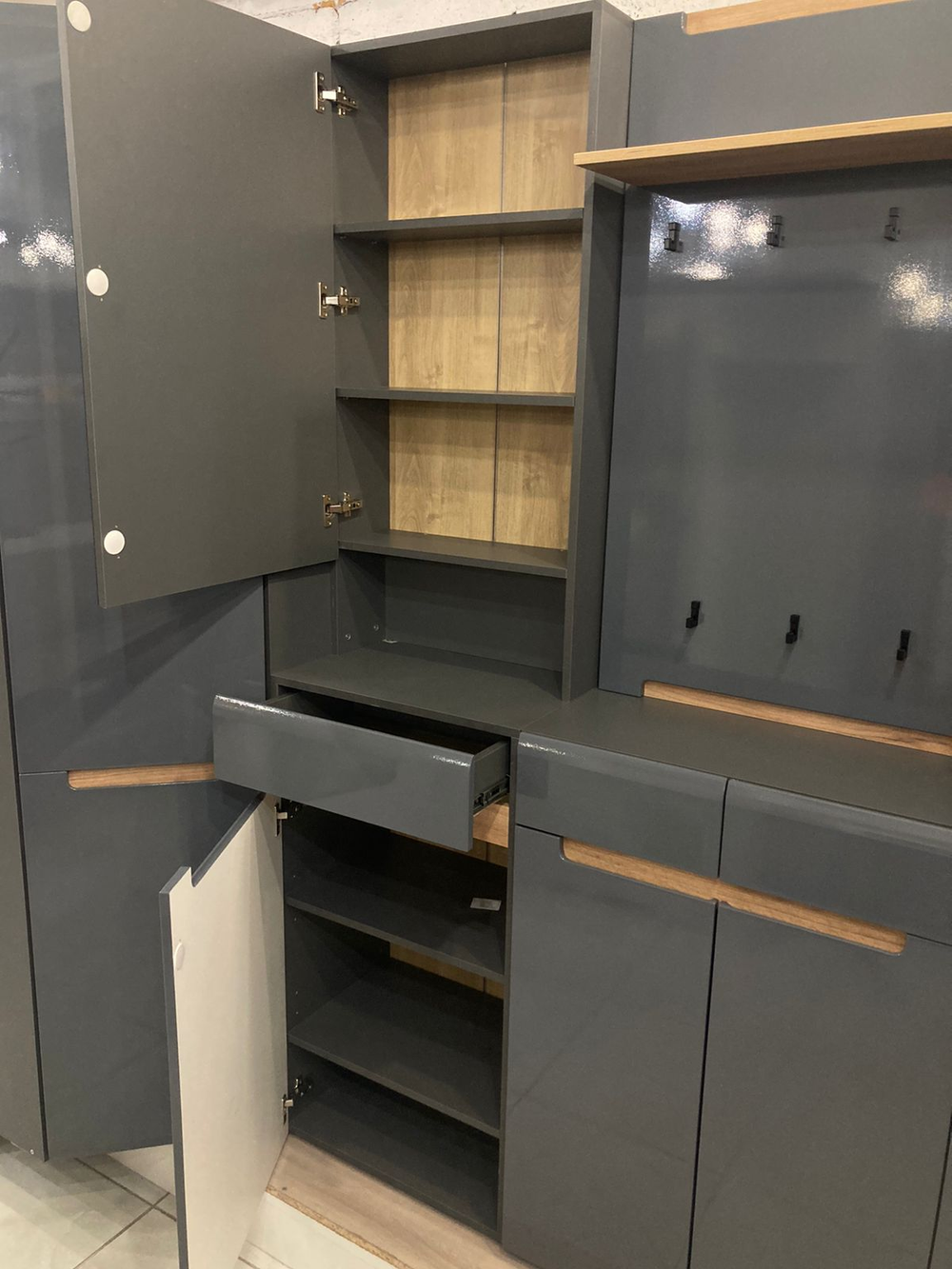 Тумба с зеркалом Стокгольм серый графит/серый глянец