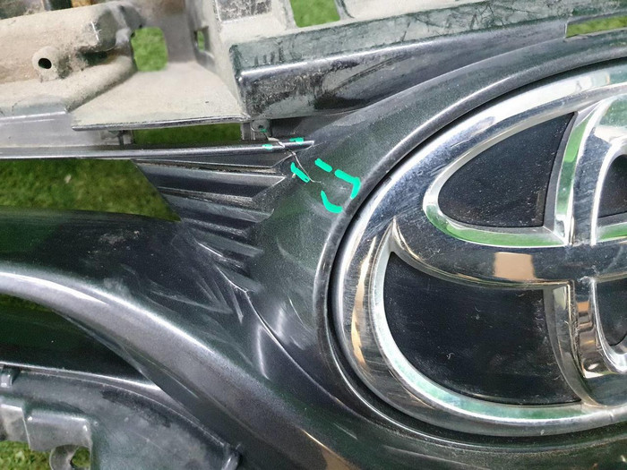 Решетка радиатора Toyota Camry xv70 (2017-2021)