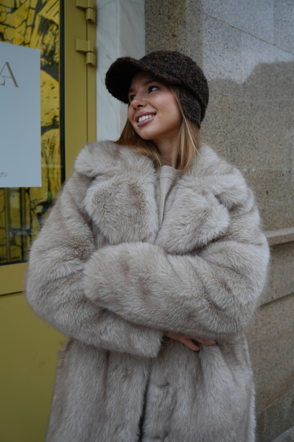 Бейсболка «кудряшка» с ушками шоколад