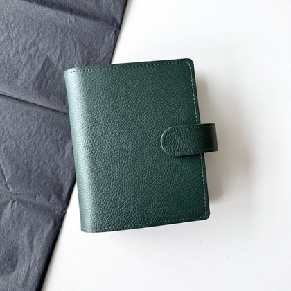 Обложка на кольцах А6 без карманов на хлястике