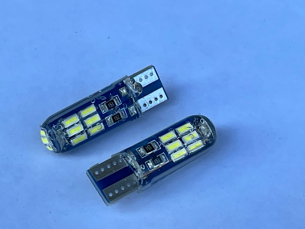 T10 (W5W) б/ц-15 диодов / Лампа 03 LED (2 шт. / комплект)