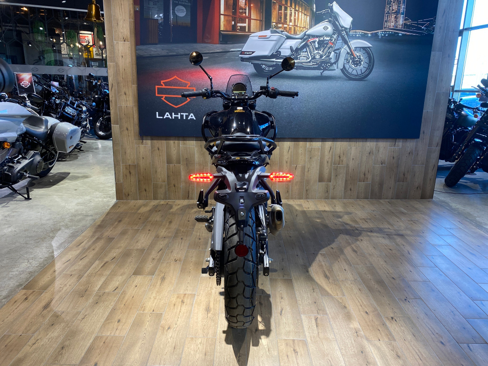 Royal Enfield Himalayan 450 Hanle Black (Premium)