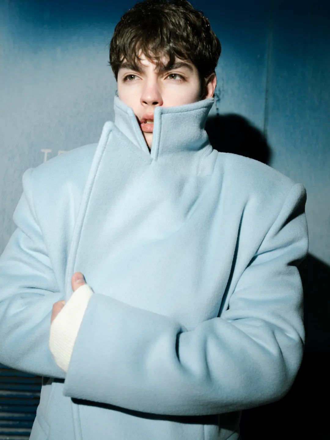 Голубое пальто 