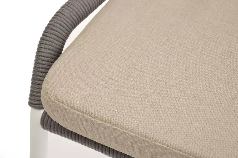 "Милан" стул плетеный из роупа, каркас алюминий белый шагрень, роуп светло-серый круглый, ткань бежевая
