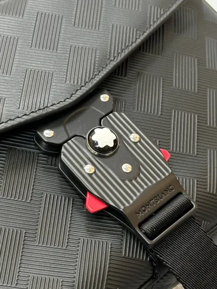 Сумка-мессенджер MONTBLANC EXTREME 3.0 C ПРЯЖКОЙ LOCK 4810 В ФОРМЕ ЛИТЕРЫ М