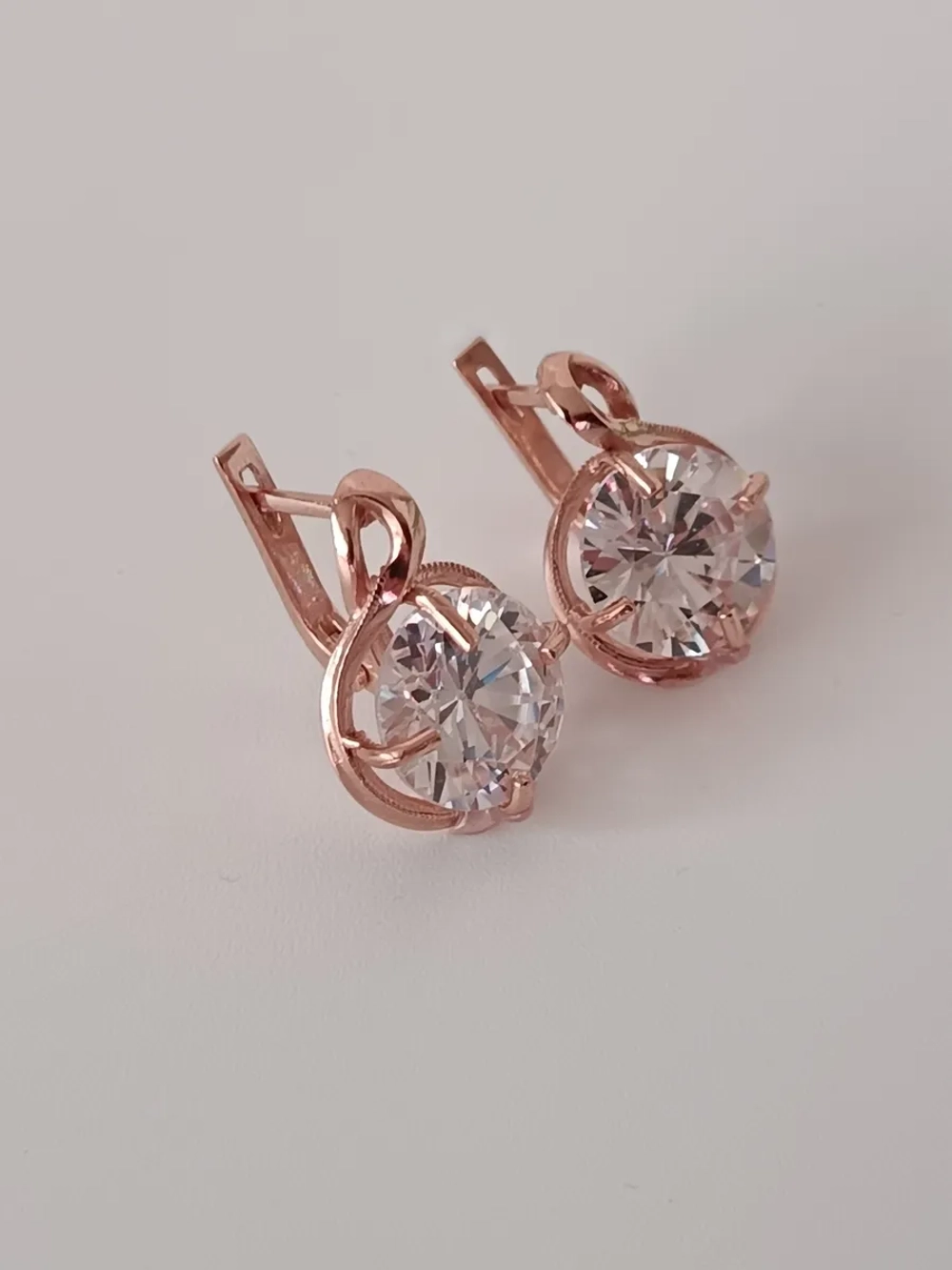 Серьги бижутерные с фианитом