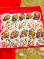 Клубника в шоколаде «Новогодний», 16-25 ягод