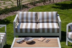 MIA, диванная группа L