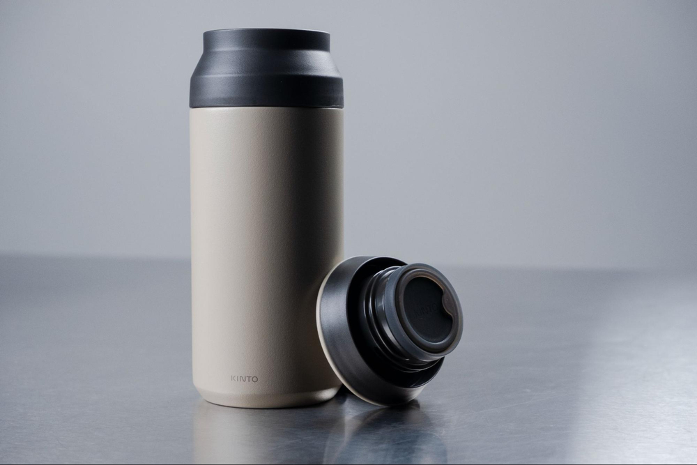 Термокружка Kinto бежевая