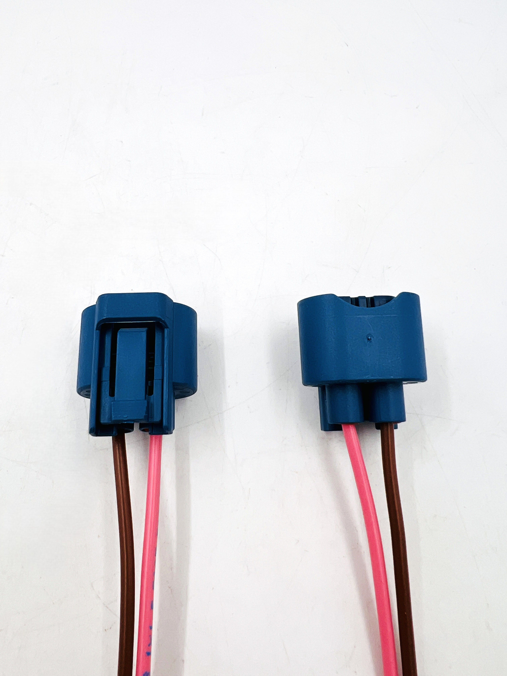 Разъем (колодка) лампы HB3 закрытого типа комплект 2 шт