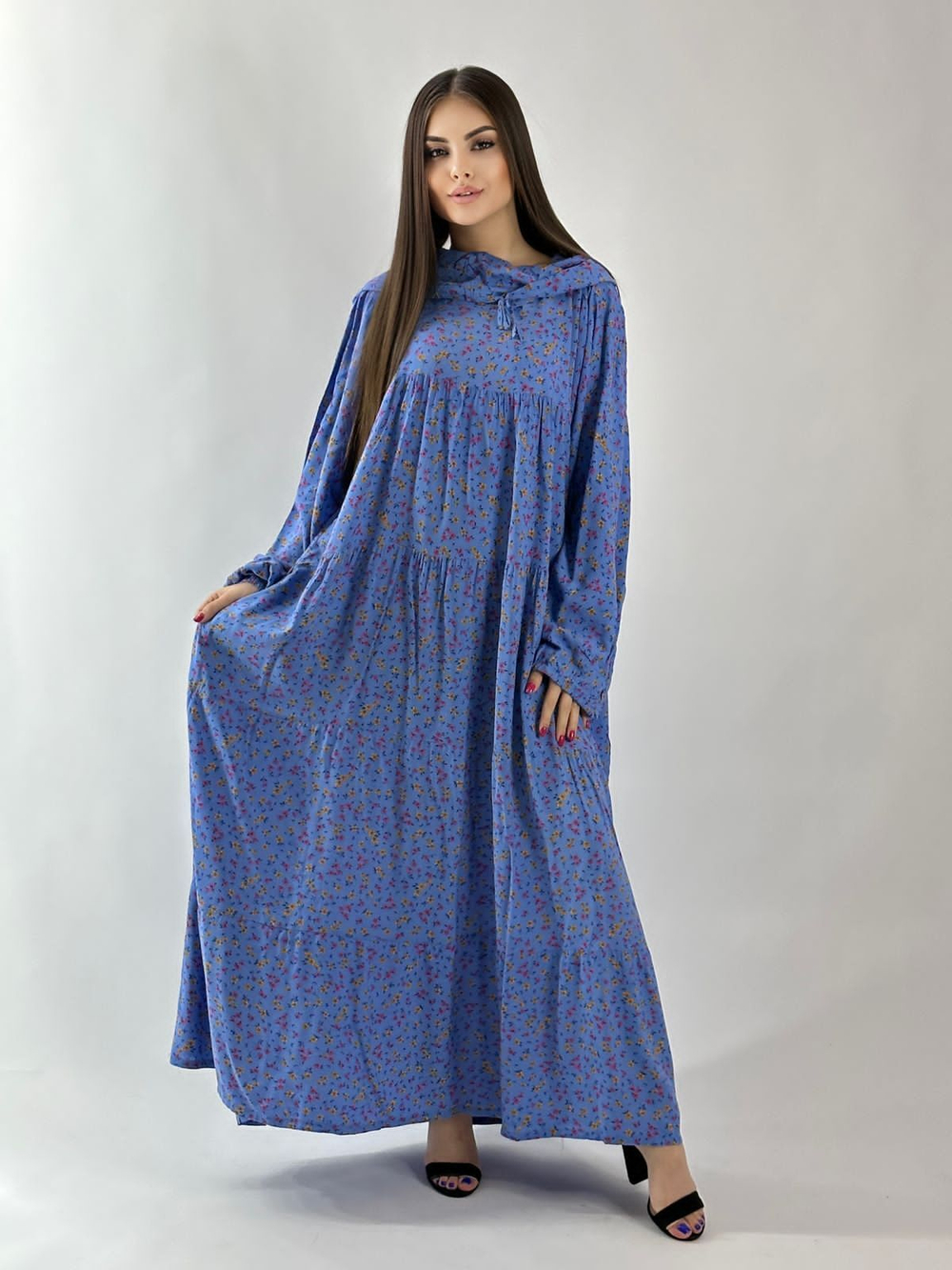 [m]Платье с капюшоном 201